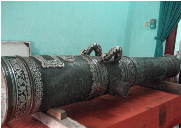 Ngư dân Hà Tĩnh thả lưới vớt được 3 bảo vật quốc gia có từ thời vua Minh Mạng, 1 món suýt bị bán sang Trung Quốc