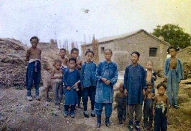 Bộ ảnh cũ ghi lại hình ảnh Bắc Kinh 100 năm trước: Phản ánh chân thực cuộc sống người dân, diện mạo cung nữ trong Tử Cấm Thành ra sao?