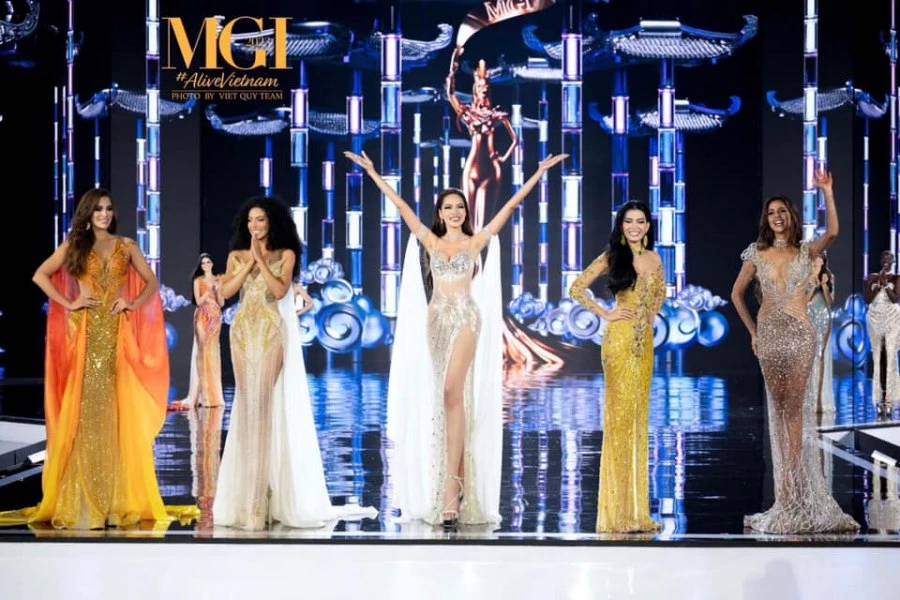 Trong Top 5 chung cuộc Miss Grand International 2023, có tới 3 người đẹp diện đầm dạ hội của nhà thiết kế Nguyễn Minh Tuấn.