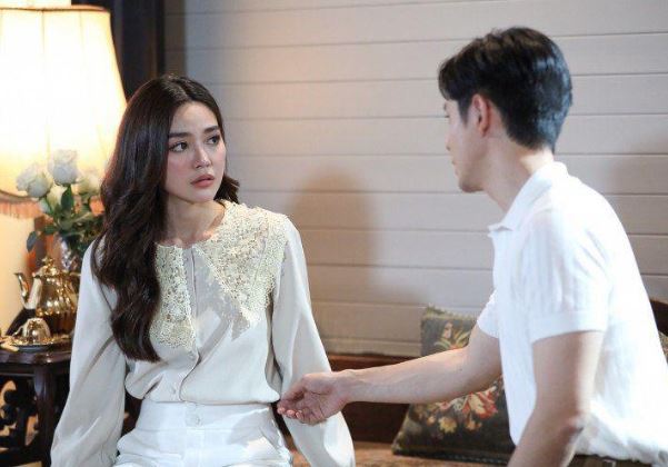 Bố vợ nhập viện tôi rút sạch tiền tiết kiệm chữa bệnh cho ông, sau một cuộc gọi vợ lại trách tôi