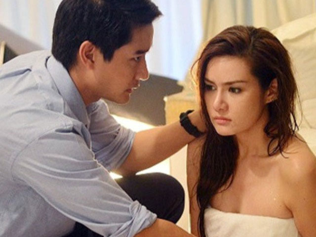 CLIP: Sau đêm tân hôn nồng nàn, nàng dâu tá hỏa phát hiện tiền vàng mừng cưới ‘không cánh mà bay’, biết sự thật càng ‘điên tiết’ hơn