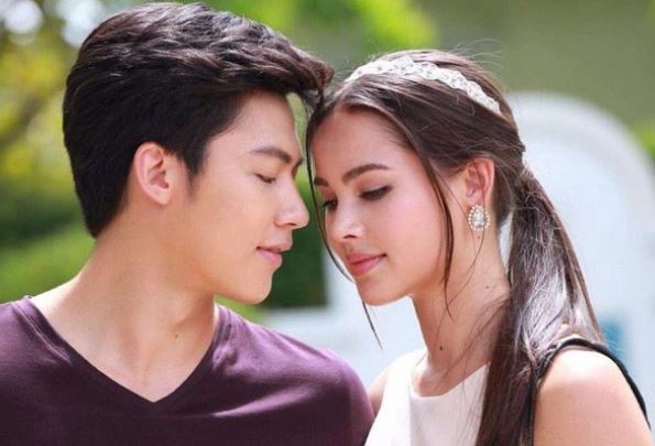 Vợ làm phụ xây nuôi chồng ăn học, sau khi thành tài anh ta lại phản bội đòi ly hôn, vợ mất trắng chỉ vì một tờ giấy trước đó