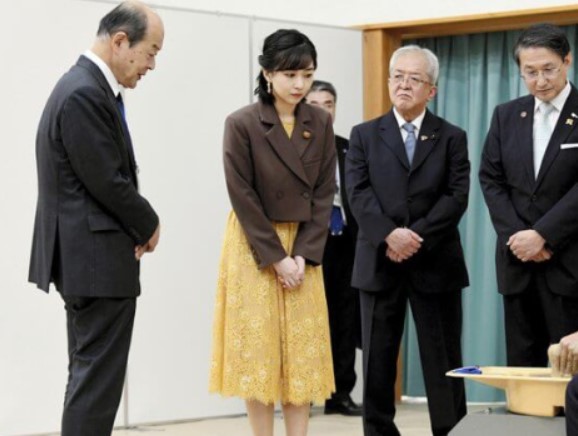 Công chúa xinh đẹp nhất Nhật Bản hiếm hoi xuất hiện trước công chúng sau nhiều tháng, gây chú ý với nhan sắc rạng rỡ 'đẹp hơn hoa'