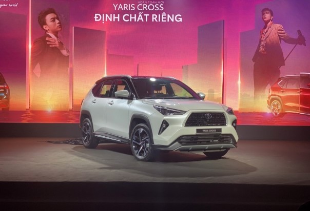 "Tân binh" Toyota Yaris Cross tung ưu đãi khủng, quyết so kè Creta, Seltos