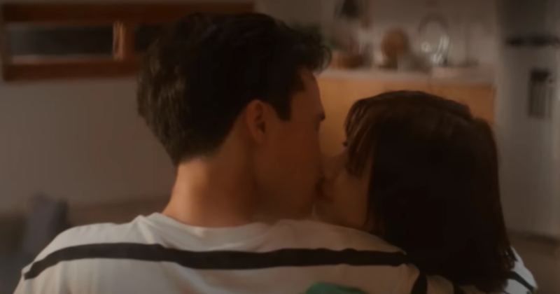 Ca sĩ Tuấn Anh, diễn viên Ngọc Huyền 'khoá môi' ngọt ngào trong MV 