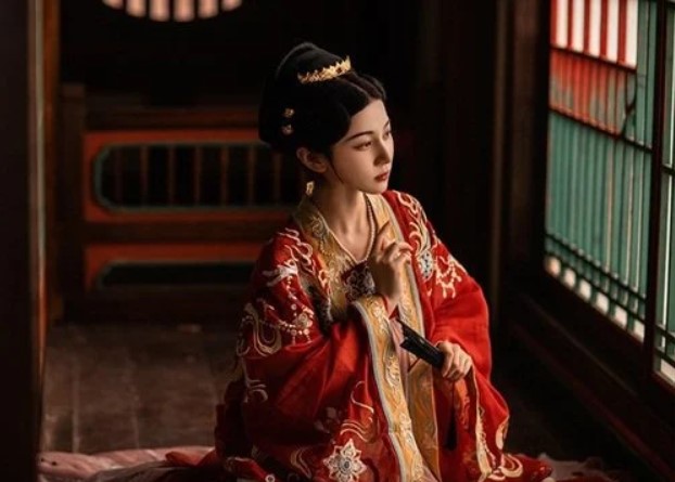 Mỹ nhân 2 lần làm phi tần của vua Trung Quốc, tình nguyện ân ái với kẻ thù và cái kết sầu thảm