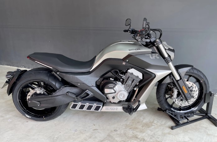 Chi tiết môtô Trung Quốc giá hơn 200 triệu đồng tại Việt Nam