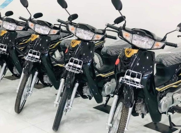 Chi tiết Honda Dream 2023 vừa cập bến đại lý Việt: Thiết kế mãn nhãn, giá bán gây bất ngờ cực lớn