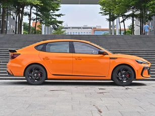 Xe sedan thiết kế ‘chất như nước cất’, động cơ tăng áp, giá hơn 400 triệu đồng