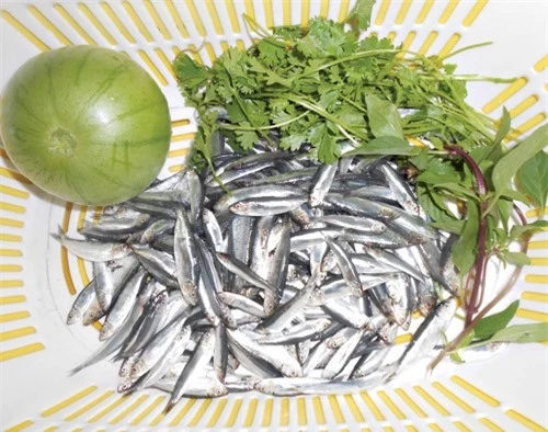 Loại cá có tên lạ, nay thành đặc sản hiếm nổi tiếng thơm ngọt, dân thành phố phải đặt trước mới mua được, 50.000 đồng/kg - 2