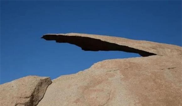 tang-da-mong (1).jpeg 1 Tảng đá 'nguy hiểm' nhất thế giới, tảng đá mỏng, khám phá thiên nhiên, Potato Chip Rock