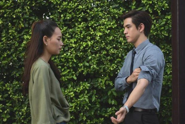 Mua váy qua mạng hết 300 nghìn đồng liền bị chồng cằn nhằn tiêu như phá, vợ "nổi điên" đáp trả một câu khiến anh im như thóc