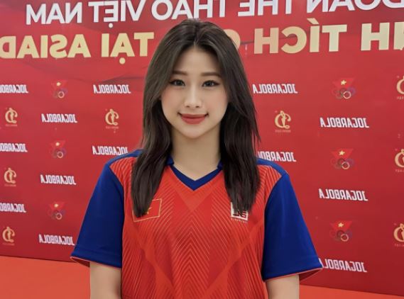 Ngắm nhan sắc của nữ VĐV quyến rũ vừa giành huy chương vàng