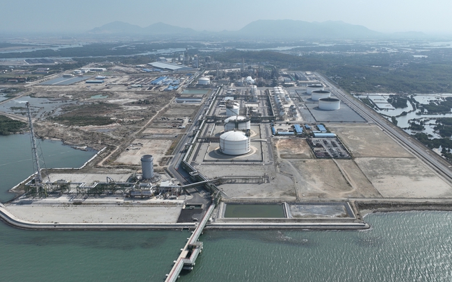 Tổ hợp hóa dầu miền Nam hơn 5 tỷ USD chuẩn bị vận hành