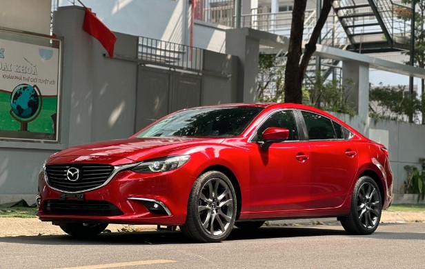 Sau 4 năm lăn bánh, Mazda6 cũ xuống giá choáng váng