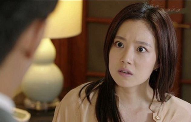 Chồng lưu tên bồ trong danh bạ là "mẹ yêu", vợ bắt tại trận, giật ngược điện thoại rồi dành cái kết mĩ mãn cho kẻ phản bội