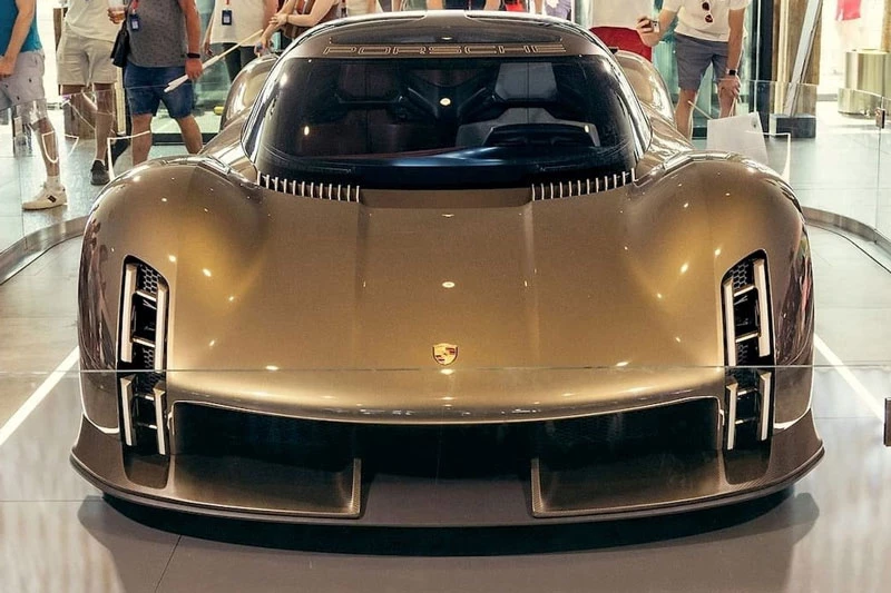 Bản concept Porsche Mission X.