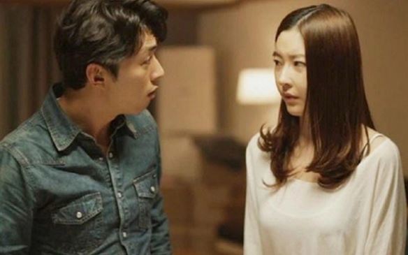 Chán nản vì chồng không tôn trọng vợ, lén lút biếu riêng mẹ 500 nghìn, tôi trách móc thì anh giận dỗi đi luôn qua đêm không về