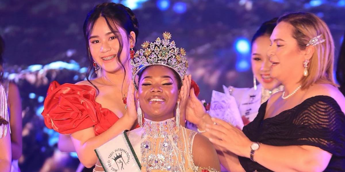 Bella Vũ 2 lần trao vương miện Miss Eco Teen International tại Ai Cập