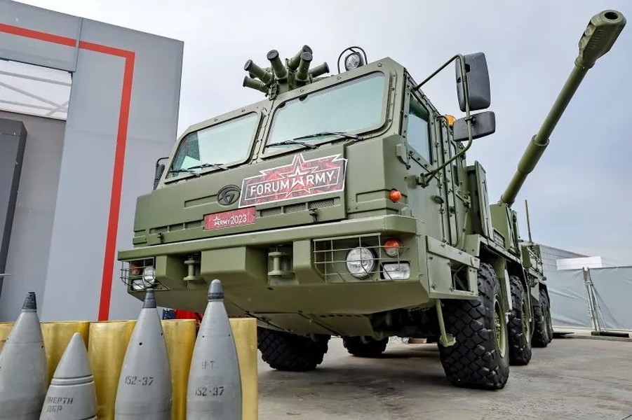 Cận cảnh pháo tự hành 2S43 Malva được 'sản xuất khẩn cấp' vừa tới tay Quân đội Nga