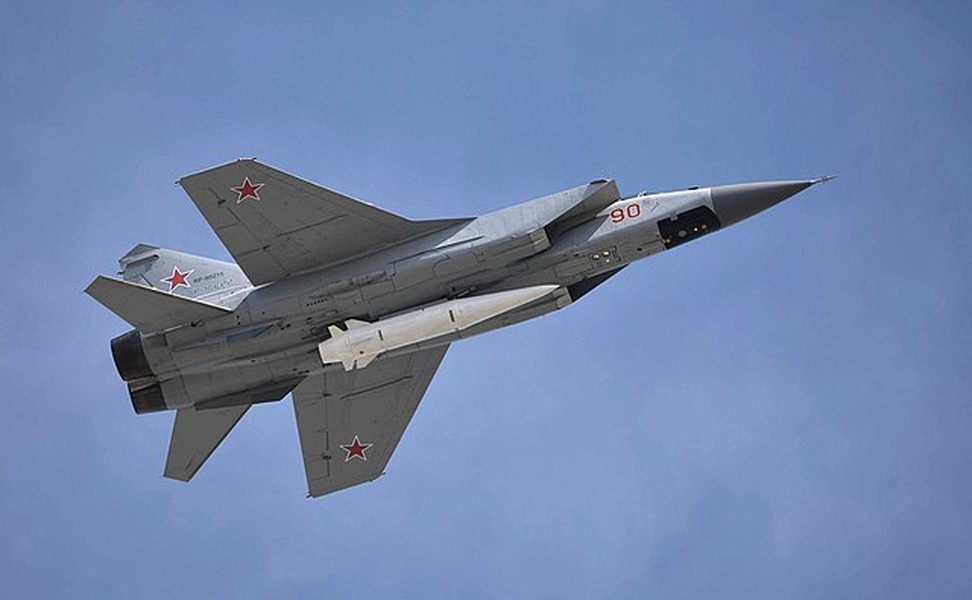 Tiêm kích MiG-31 có thể thay đổi mục tiêu của tên lửa Kinzhal đã phóng