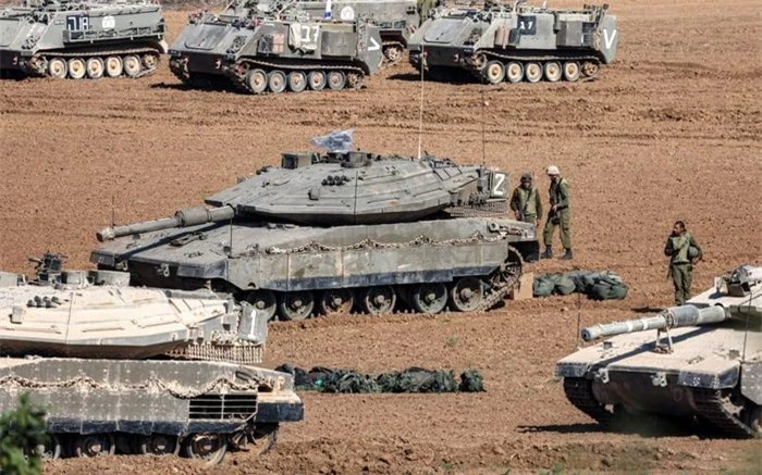 Lực lượng Phòng vệ Israel (IDF) đang nghiên cứu kỹ lưỡng chiến thuật sử dụng xe tăng của Nga tại Ukraine, bởi vì đây là ví dụ điển hình của chiến tranh hiện đại.
