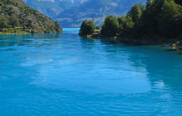 Tại sao nước tồn tại trên trái đất? Nước được sản xuất như thế nào?