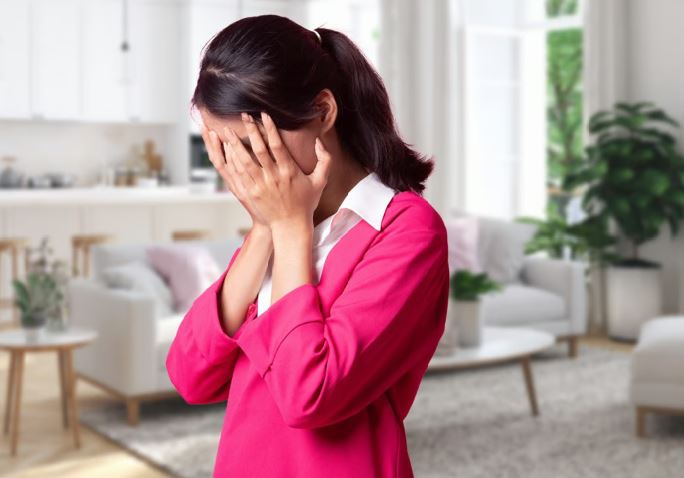 Trả tiền thuê 10 năm, cô gái sốc khi biết danh tính của chủ nhà