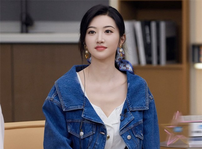 Cảnh Điềm bị chê giả tạo, danh tiếng tụt dốc sau vụ bị dọa tung video nóng với bạn trai ảnh 1