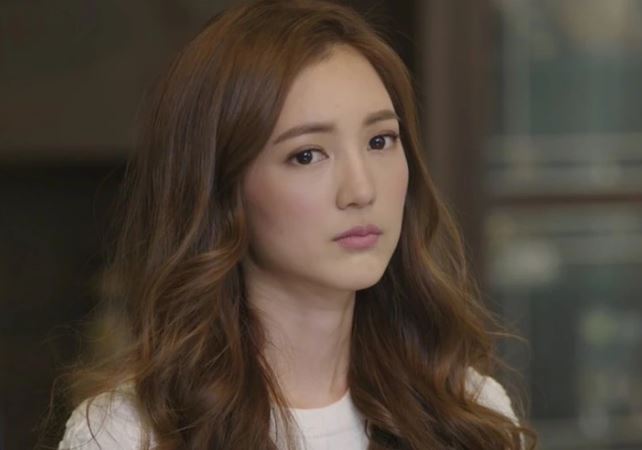 Sau chuyến công tác, chồng đột ngột bỏ ra ngoài giữa đêm khuya, vợ bàng hoàng khi nhìn thấy những cọc tiền mới cứng cùng mẩu giấy vỏn vẹn 5 chữ