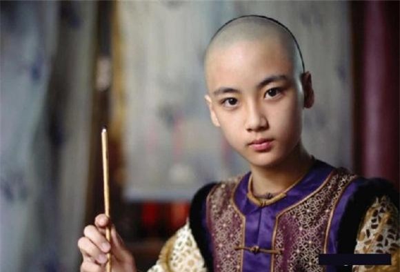 Khang Hy lần đầu gặp Càn Long 2 Càn Long, Khang Hy, Chân Dận, Hoằng Lịch, Khang Hy gặp Càn Long, Khang Hy lần đầu gặp Càn Long