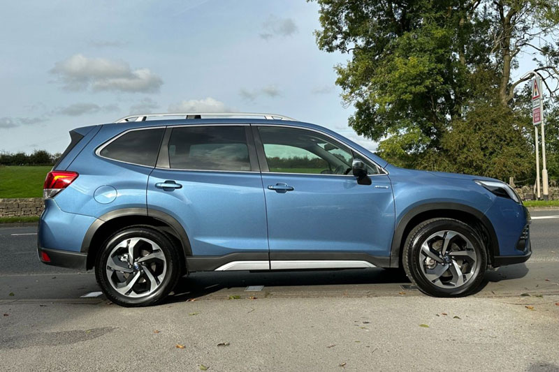 Đối thủ đáng gờm của Honda CR-V giảm giá 280 triệu đồng