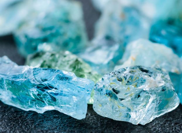 Thú chọn đá phong thủy theo cung hoàng đạo làm trang sức của hội chị em