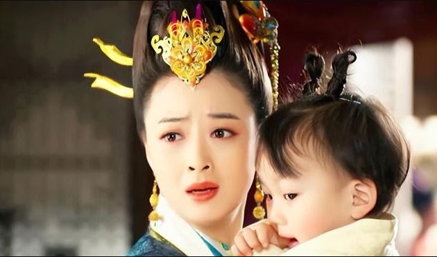 Vì sao phi tần không được phép nuôi nấng và gần gũi với con cái, đặc biệt là hoàng tử? Có 4 nguyên nhân