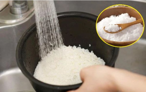 Cho vài hạt muối vào vo gạo, công dụng bất ngờ người nội trợ không áp dụng thì quá phí