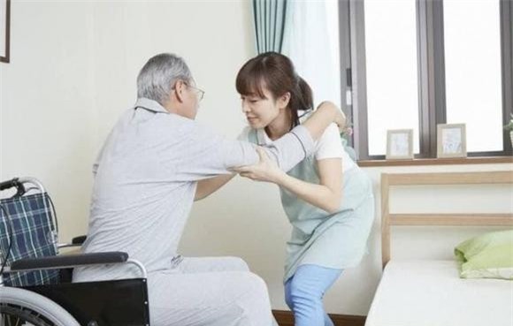 người xưa 0 người xưa, cha còn sống không để râu, mẹ còn sống không chúc sinh, hiếu thảo, đạo hiếu, cha mẹ