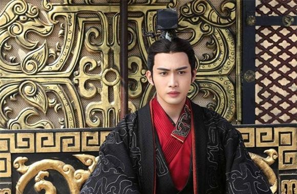 2-hoang-de-khang-hy-can-long-song-lau-ngoisaovn-w1104-h722 4 Khang Hy, Càn Long, Trường sinh bất lão