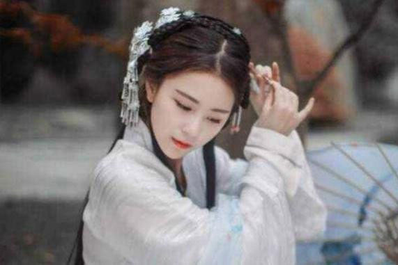 Rụng tóc đã hoành hành từ thời cổ đại đến hiện đại, người xưa đã “chống hói đầu” bằng cách nào?