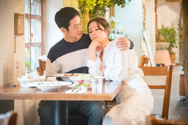 Khi chồng nói “anh mệt”, 4 câu trả lời thông minh này sẽ khiến tình cảm vợ chồng thêm bền chặt