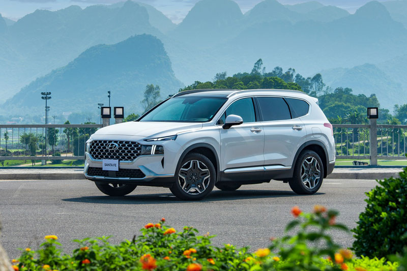 Bảng giá xe Hyundai tháng 11/2023: Ưu đãi 100% lệ phí trước bạ