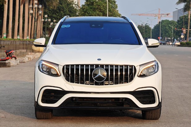Sau 5 năm lăn bánh, Mercedes-Benz GLC 300 cũ được rao bán với giá chỉ ngang Honda CR-V 2024 ‘đập hộp’