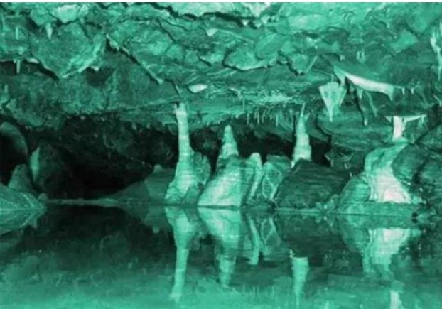 Nơi nước tồn tại lâu nhất trên thế giới cách đây 2 tỷ năm, điều gì sẽ xảy ra nếu bạn uống một ngụm nước ở đây?