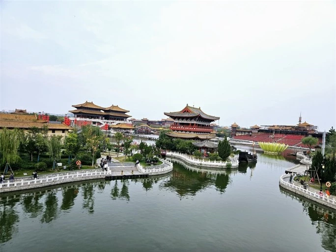Lạc trôi đến thành cổ Lạc Dương, điểm du lịch đặc sắc ở Trung Quốc - Ảnh 10.