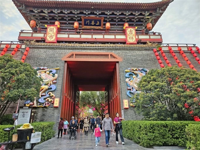 Lạc trôi đến thành cổ Lạc Dương, điểm du lịch đặc sắc ở Trung Quốc - Ảnh 11.