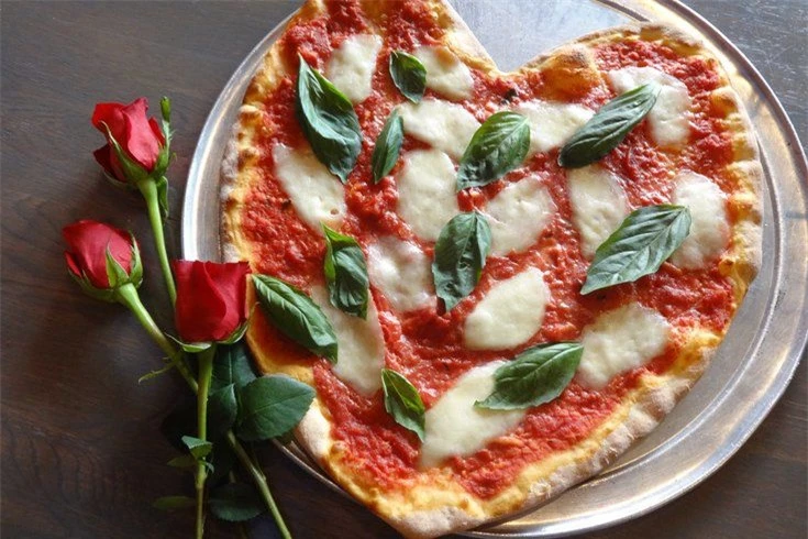 Trong những chiếc pizza đắt nhất thế giới có gì: Toàn nguyên liệu “đẳng cấp” nhất, giá lên tới gần 300 triệu - 4