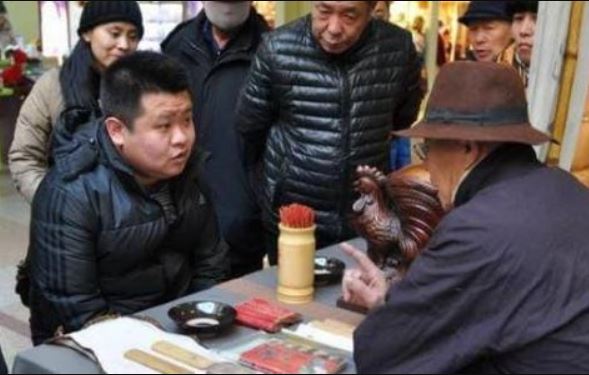Tại sao thầy bói không biết bạn mà lại biết gia đình bạn có bao nhiêu người? 'Lý do' thực sự khá đơn giản