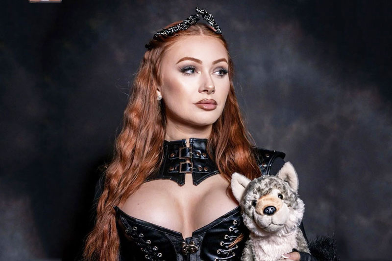 Mê đắm trước đường cong nóng bỏng của fan nữ cuồng Man City