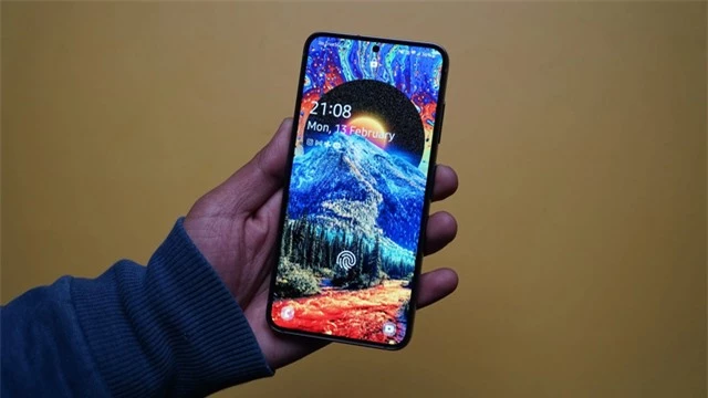 Giá chỉ hơn 10 triệu, mẫu điện thoại này nhìn "cao cấp" không kém iPhone 15, Galaxy S23: Không phải cứ giá rẻ là tệ - Ảnh 2.
