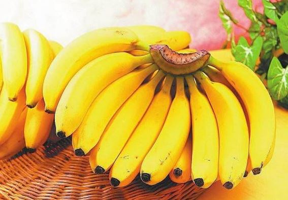 Ngâm chuối trong giấm trắng, không ngờ có tác dụng mạnh mẽ như vậy, hiểu giờ chưa muộn