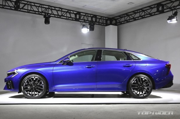 Cận cảnh KIA K5 2024 vừa ra mắt: Tuyệt phẩm trong phân khúc D, ‘ăn đứt’ Toyota Camry và Honda Accord về thiết kế